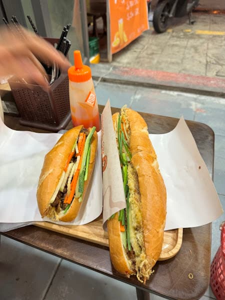 Hình ảnh Nhà Sữa - Tiệm Sữa Đậu Bánh Mì Xôi - 2