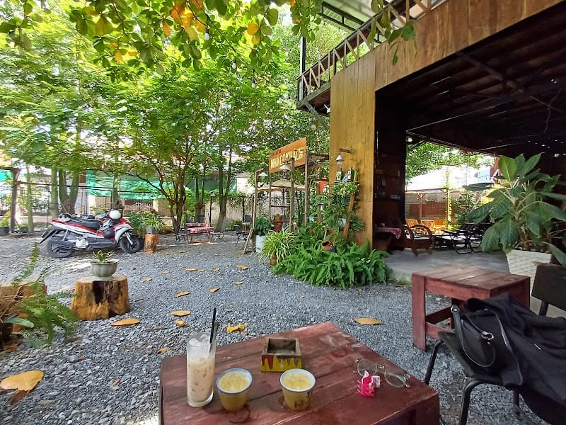 Tiệm cà phê Nhà Có Khách