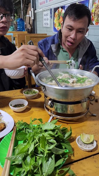 Hình ảnh Lẩu Gà Lá É Thúy Hiếu - 4