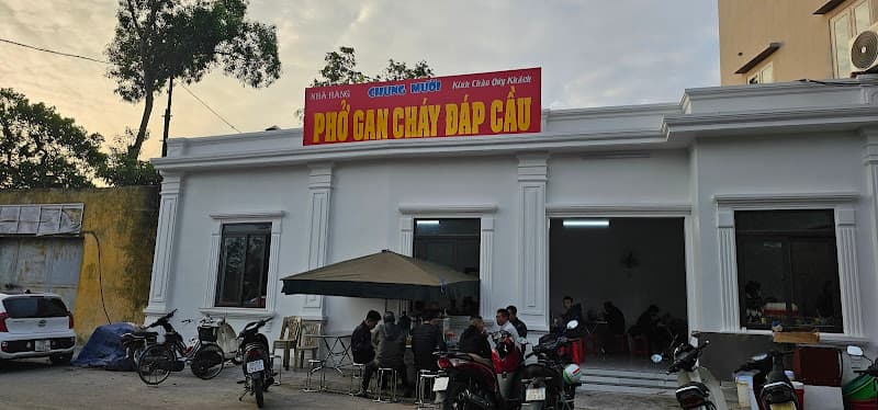 Chung Mười - Phở gan cháy