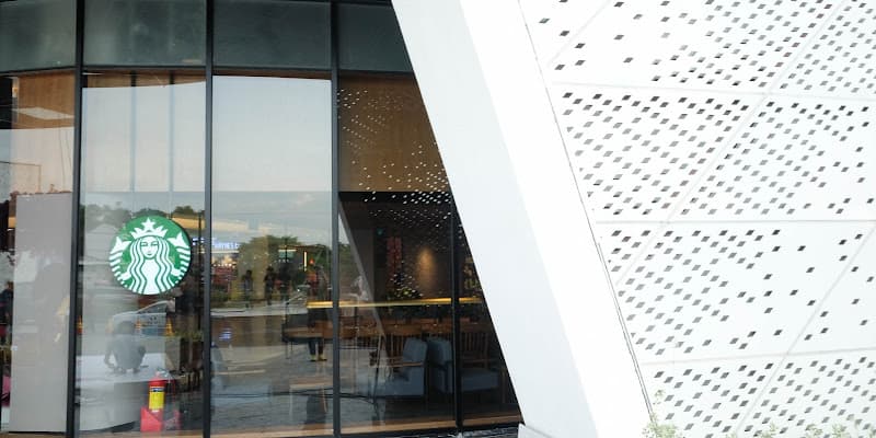 Hình ảnh Starbucks ở Sense City - 4