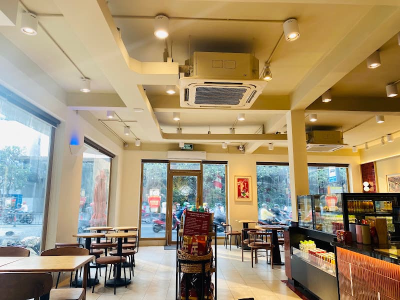 Ảnh bìa Highlands Coffee Bưu Điện Tân Bình