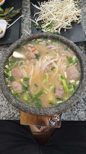 Hình ảnh Phở Bát Đá - 172 Phạm Tứ _ Bò, gà & dê. Phở ngon - 5