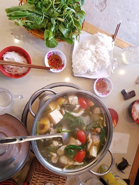 Ảnh bìa Lẩu Gà lá é