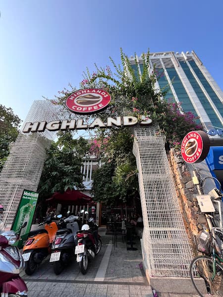 Hình ảnh Highlands Coffee 270C Bach Dang HCMC - 2