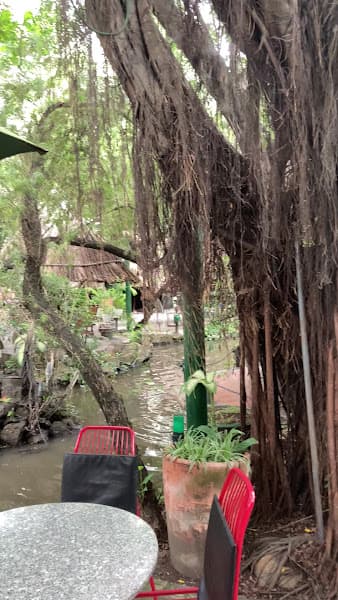 Hình ảnh Cafe Sân Vườn Hồ Cá Chòi Võng Home Garden C K - 2