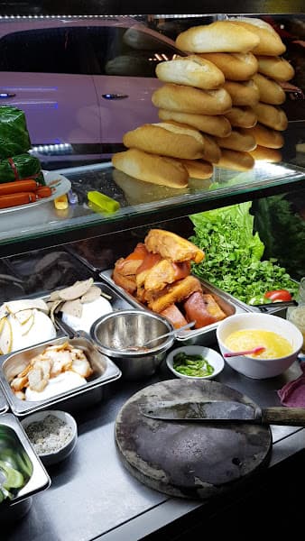 Hình ảnh Bánh Mì Cô Bê -bánh mỳ đà nẵng - 3