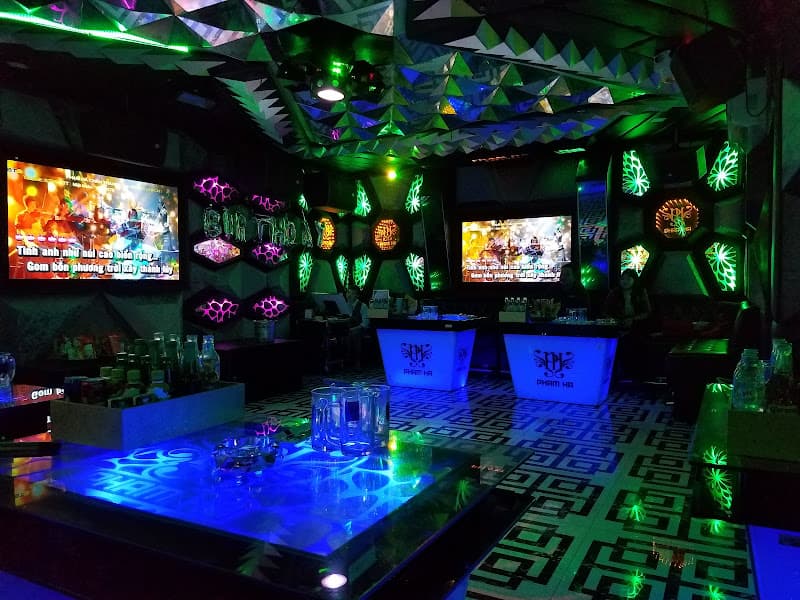 Hình ảnh Karaoke Phạm Hà Phương Tiến Thành - 2