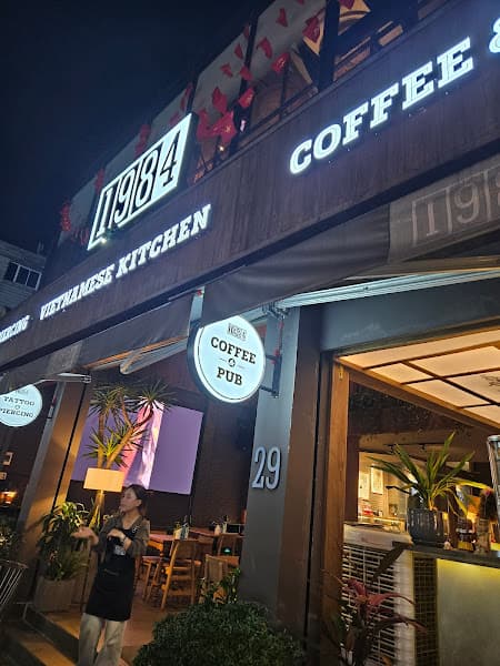 Hình ảnh 1984 Coffee • Pub • Restaurant - 5