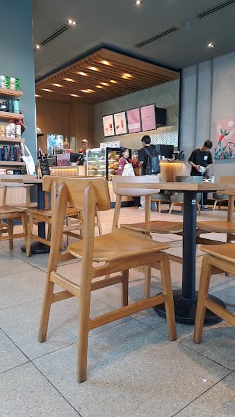 Hình ảnh Starbucks Golden Mansion - 4