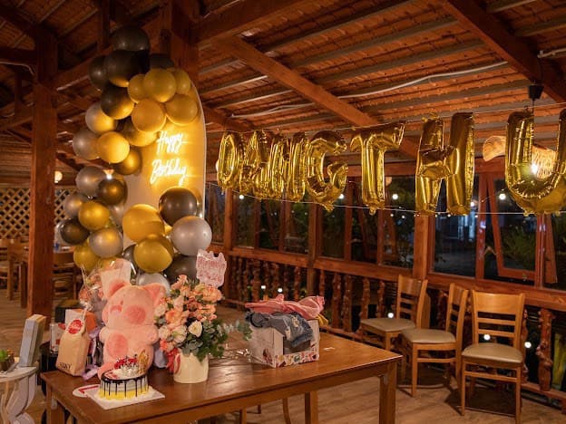 Nhà hàng hải sản Quốc Khánh