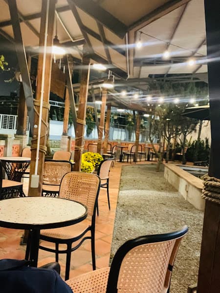 Hình ảnh Em Bơ Coffee - 3