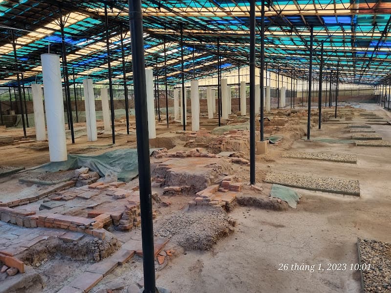 Khu Khảo Cổ Hoàng Thành Thăng Long