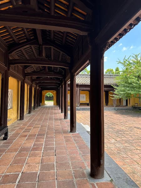 Hình ảnh Điện Phụng Tiên - 3