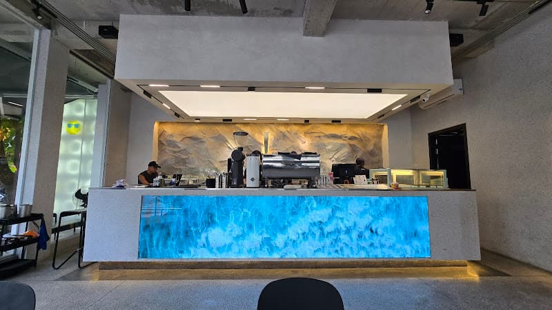 Hình ảnh Than - The Greenery - 2