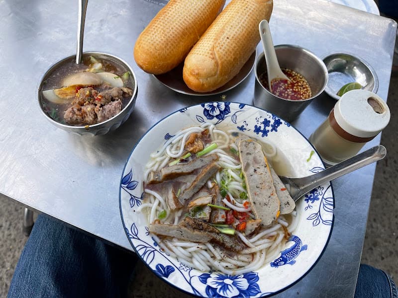 Ảnh bìa Bánh canh chả cá - Bánh mì xíu mại