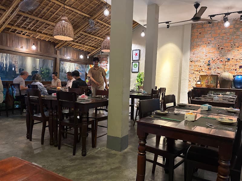 Hình ảnh Nhà hàng Bánh Gánh - 3