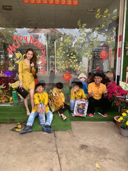 Ảnh bìa Uốn Tóc Thái Hiền