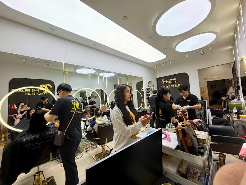 Hình ảnh HiBar Hair Studio - 2