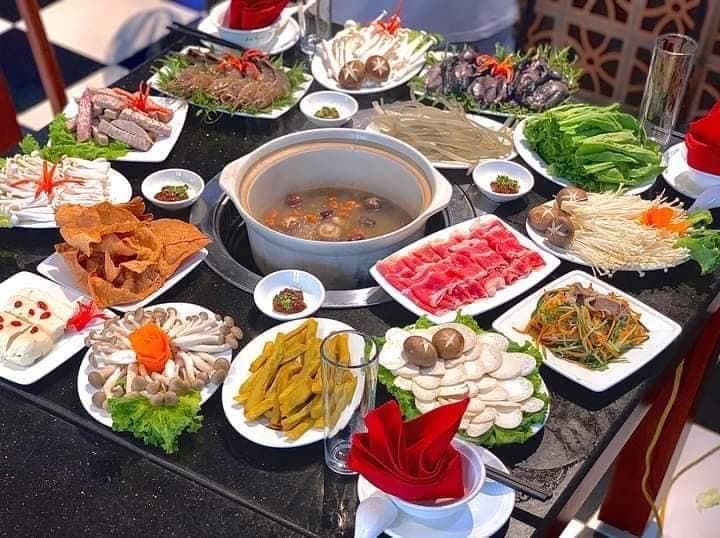 Hình ảnh Lẩu Nấm Gia Khánh 嘉庆木菇火锅 ； 下龙海鲜 - 4