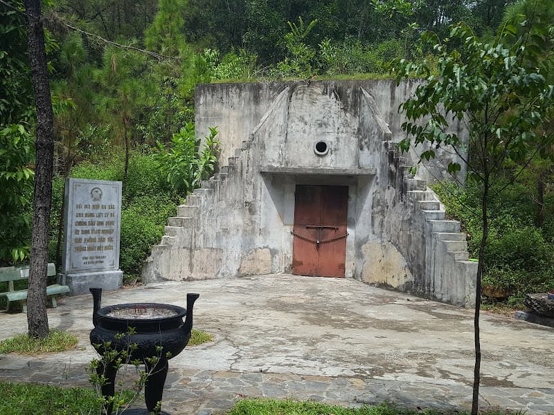 Hình ảnh Khu Di Tích Lịch Sử Chín Hầm - 2