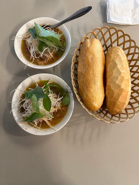 Hình ảnh Bánh mì xíu mại cô Dương - 5