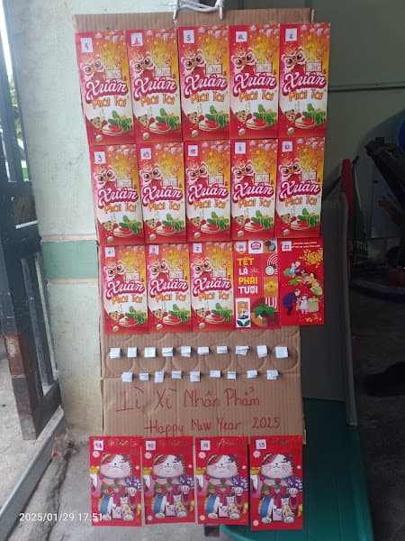 Hình ảnh Tiệm giặt sấy Cẩm Thuý - 2