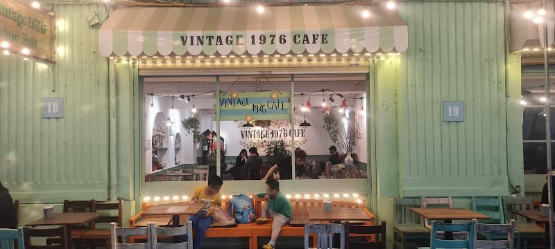 Vintage Cafe 1976 - Trương Công Giai