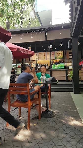 Hình ảnh Highlands Coffee Mạc Đĩnh Chi - 4