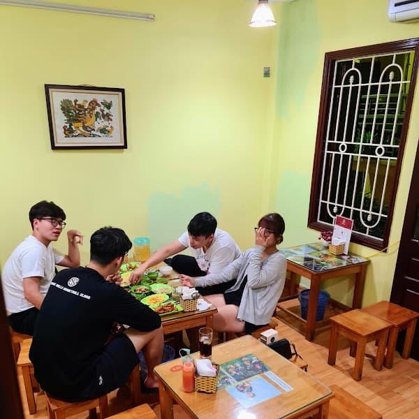 Chân Gà Quái Thú Chibi Bokeh