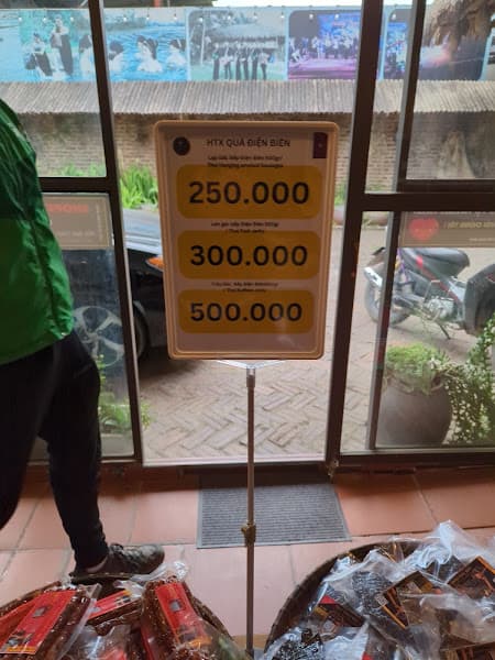 Điểm Dừng chân Nhà hàng Dân Tộc Quán