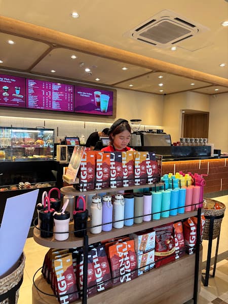 Hình ảnh Highlands Coffee 90 Tran Thai Tong HN - 3