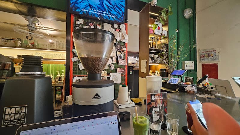 Hình ảnh briefly on earth coffee - 2