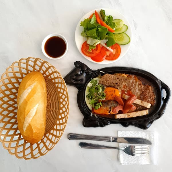 Hình ảnh PHỐ BÒ - Beef Steak (bò bít tết) - 5