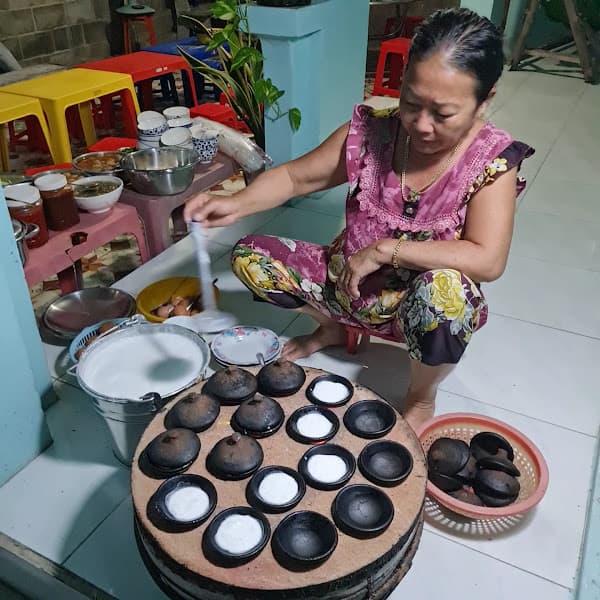 Hình ảnh Bánh Căn Cô Loan Giếng Làng Mũi Né - 4