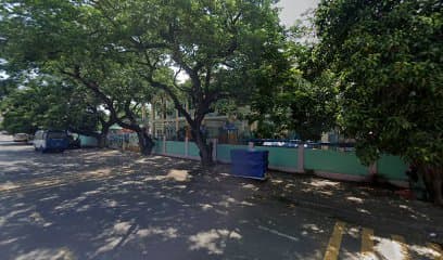 Quán trái cây sinh tố cây me tây