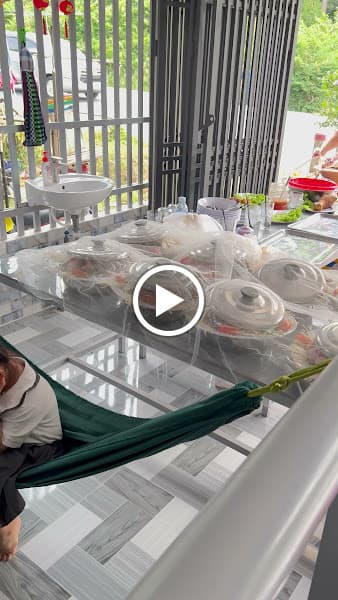 Hình ảnh Quán Ăn Cẩm Tú Bánh Xèo, Gà Đốt - 2