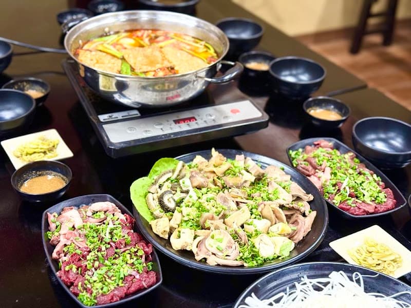 Hình ảnh Phở Việt - Lẩu Bò Lai Dzai Linh Đàm - 2