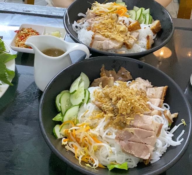 Hình ảnh Mộc - Bánh tráng cuốn thịt heo - 2