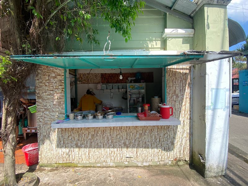 Hủ tíu mì gà Út Bừn