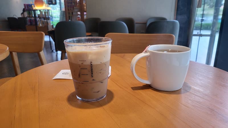 Hình ảnh Starbucks Cafe S2.03 - 3