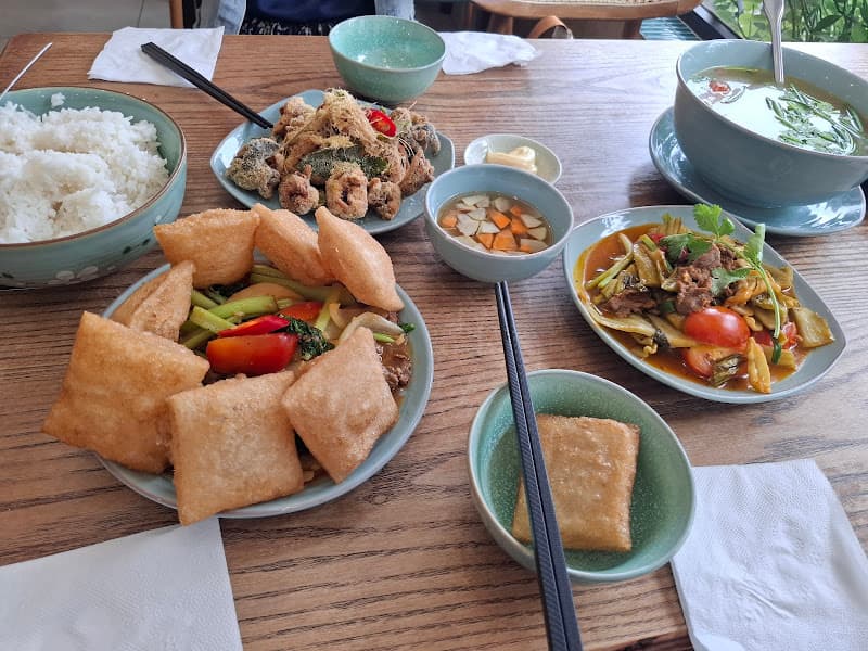 Hình ảnh Cơm nhà vui - 3