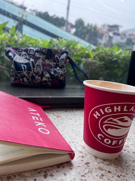 Hình ảnh Highland Coffee Sun Grand City Lương Yên - 4