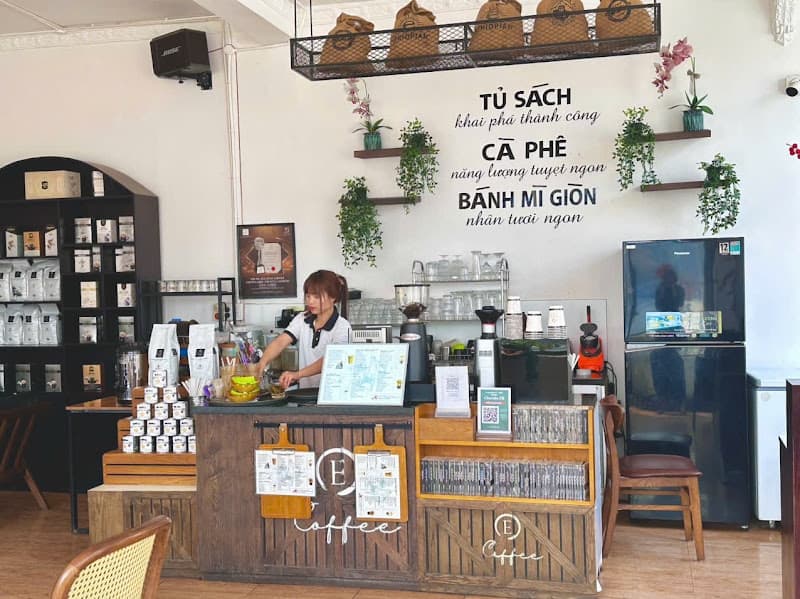 Hình ảnh Trung Nguyên E-Coffee (Đầu cầu Thanh Bình) - 2