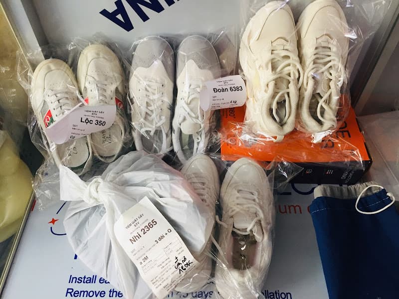 Hình ảnh Giặt Hấp - Giặt Sấy - Sửa đồ STV - Giặt Sấy Tân Bình - 10