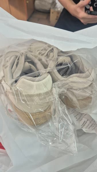 Hình ảnh Áo Mây Sơn Kỳ - Giặt Sấy, Giặt Hấp, Vệ Sinh Giày - 2