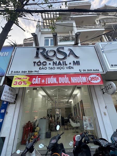 Hình ảnh Rosa Tiệm Làm Tóc và Nail Mi - 2