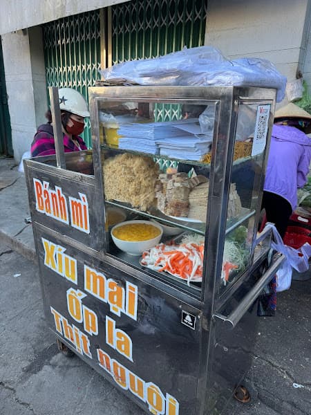 Ảnh bìa Bánh mì xíu mại Bến xe