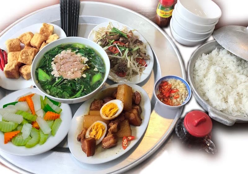 Hình ảnh Cơm Gia Đình Đông Vui - 4