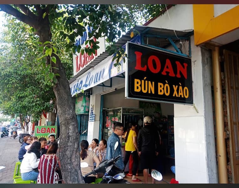 Quán Bún Bò Xào Loan